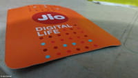 Jio के नए ऑफर में बस 699 रु. में 4G स्मार्टफोन